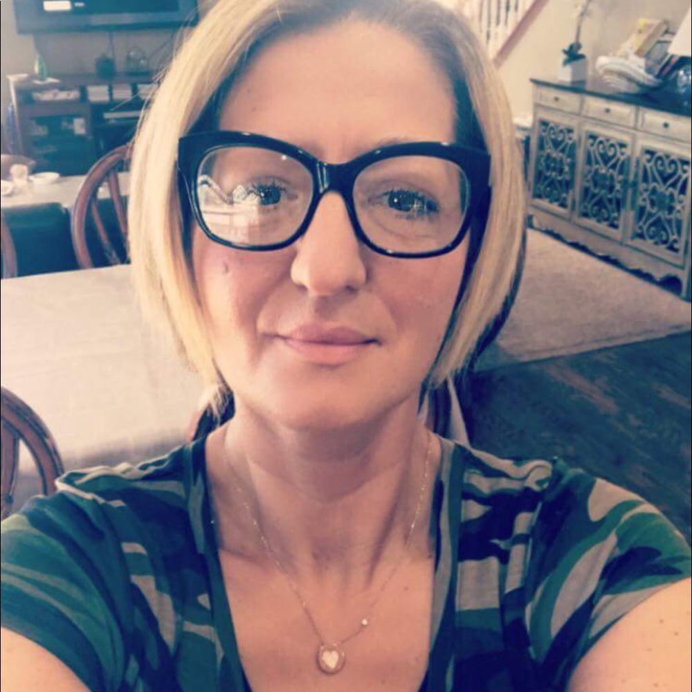 Meet your Posher, Andrea